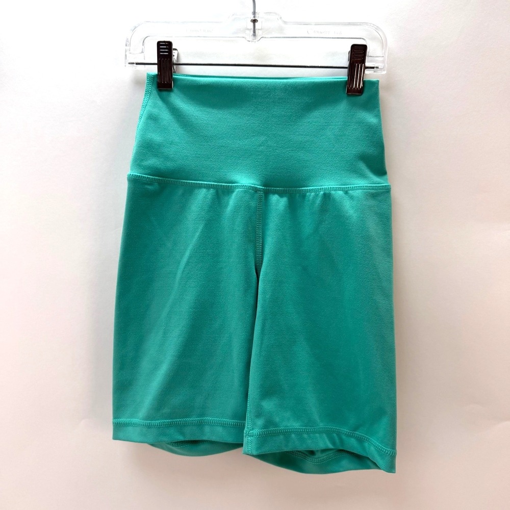 Yogalicious Lux Women's stretch bike shorts green 7" Inseam‎ Size XS